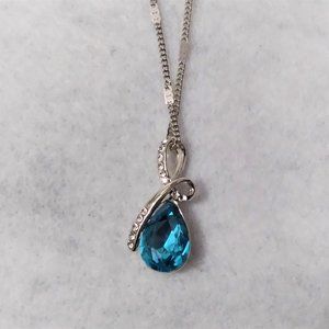 Brand New Luxury AAAAA Blue Teardrop Cubic Zirconia Pendant Necklace